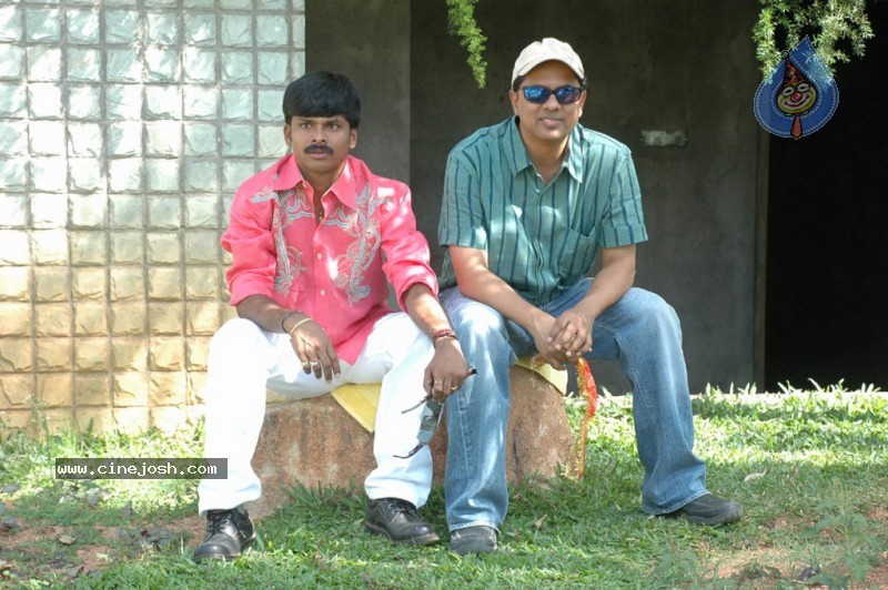 Chetilo Cheyyesi Movie Stills - 53 / 57 photos