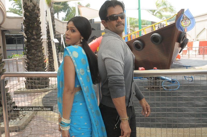 Dalapati Movie Stills - 67 / 122 photos