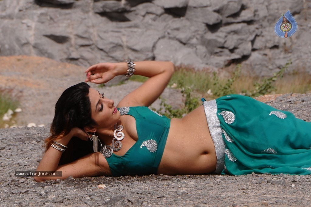 Dhee Ante Dhee Movie New Stills - 44 / 76 photos