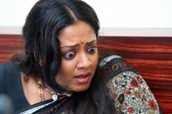 Drohi Movie Stills - Jyothika  - 69 / 81 photos