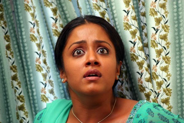 Drohi Movie Stills - Jyothika  - 70 / 81 photos