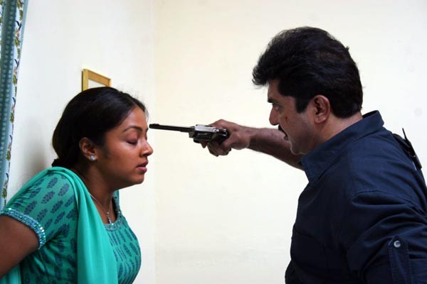 Drohi Movie Stills - Jyothika  - 72 / 81 photos