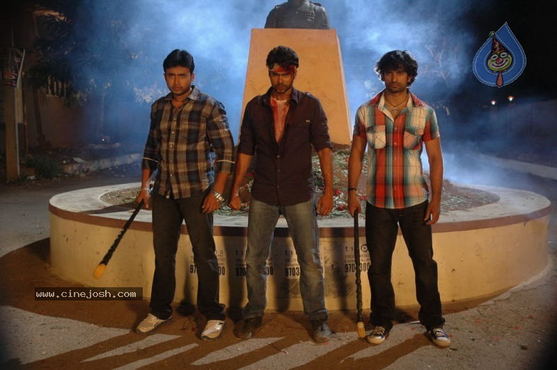 Duniya Movie Stills - 24 / 68 photos