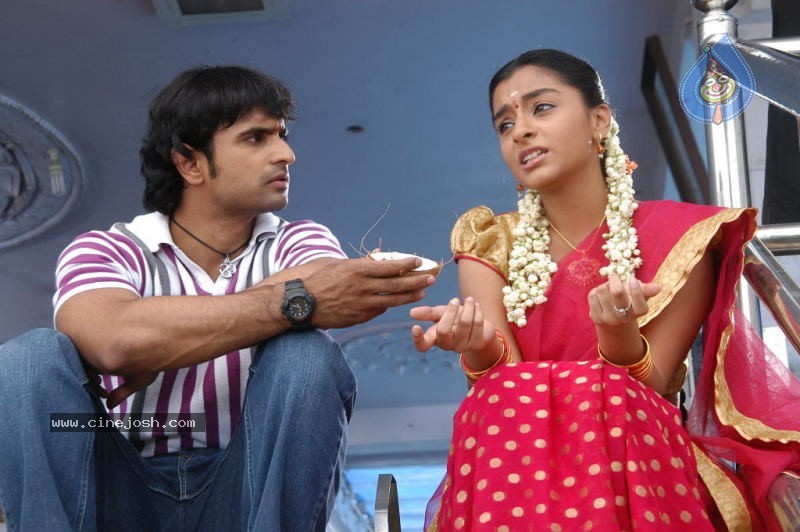 Duniya Movie Stills - 34 / 68 photos