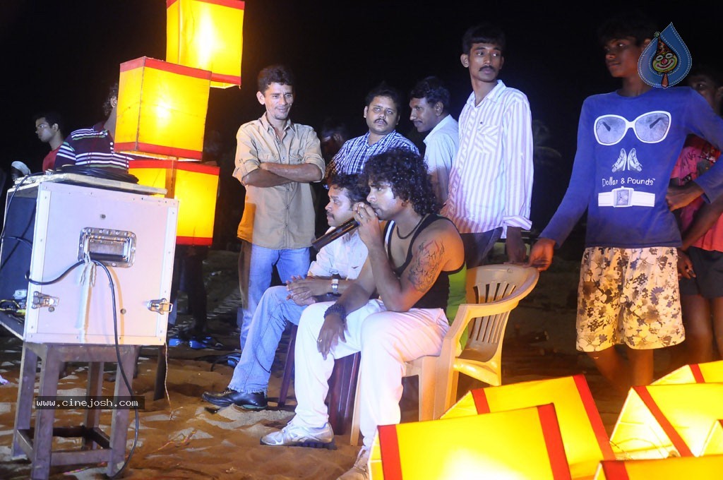 Eera Veyyil Tamil Movie Stills - 22 / 31 photos