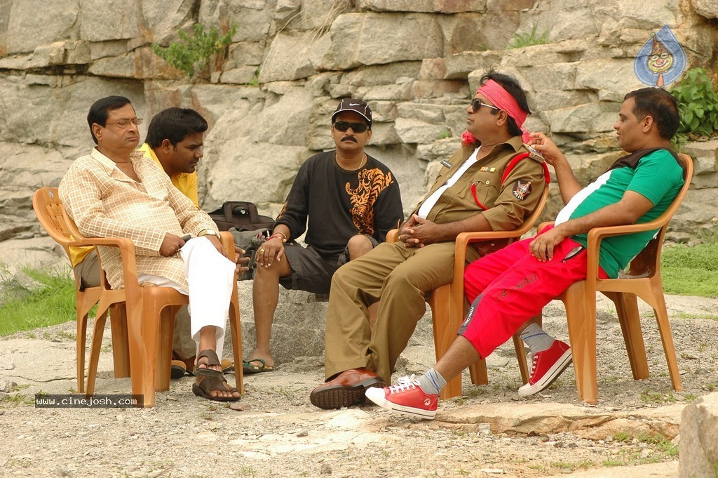 Fire Movie Stills - 27 / 117 photos