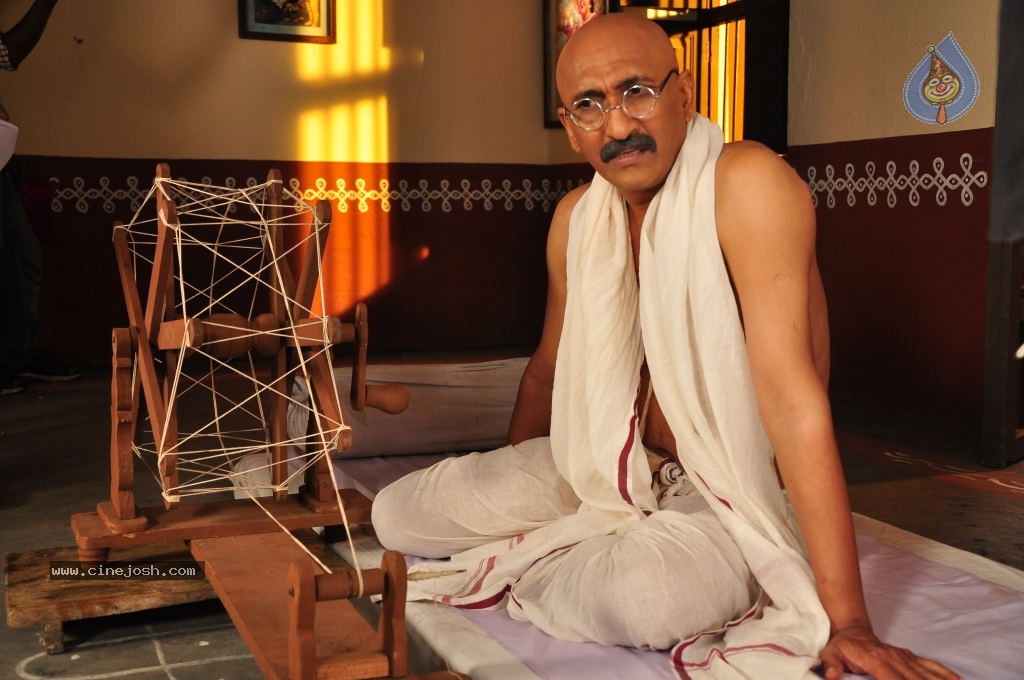 Gandhi Movie Stills - 68 / 78 photos