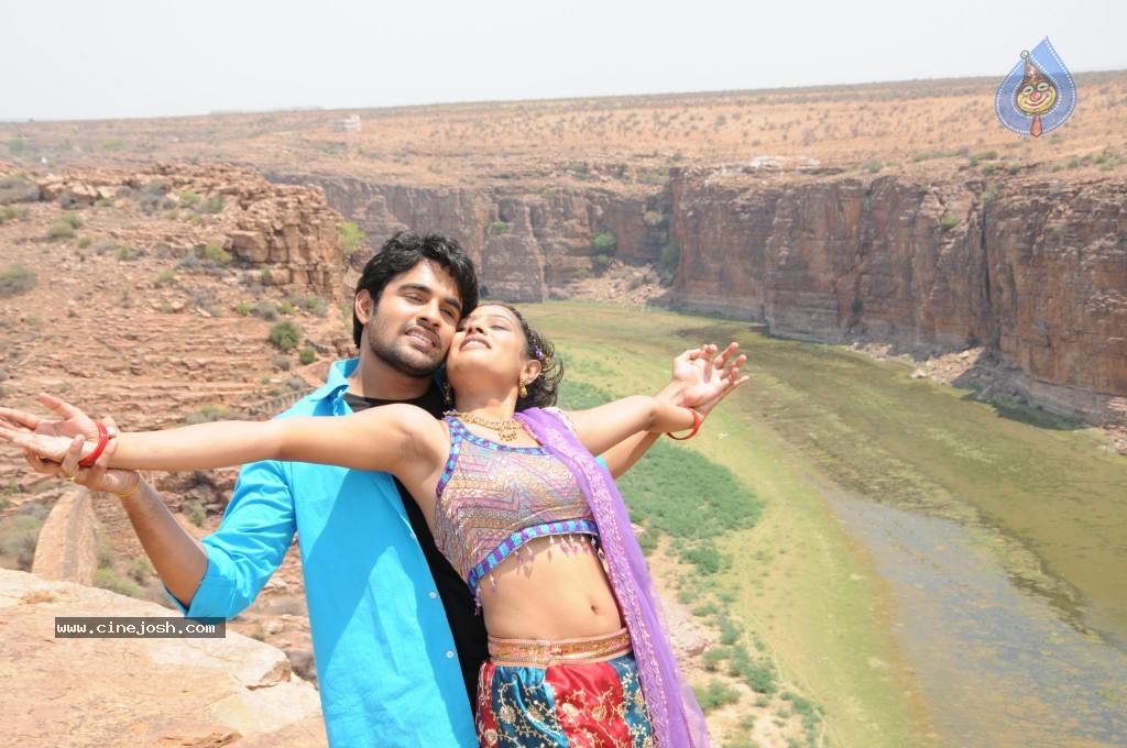 Gandikotalo Movie Stills - 27 / 129 photos