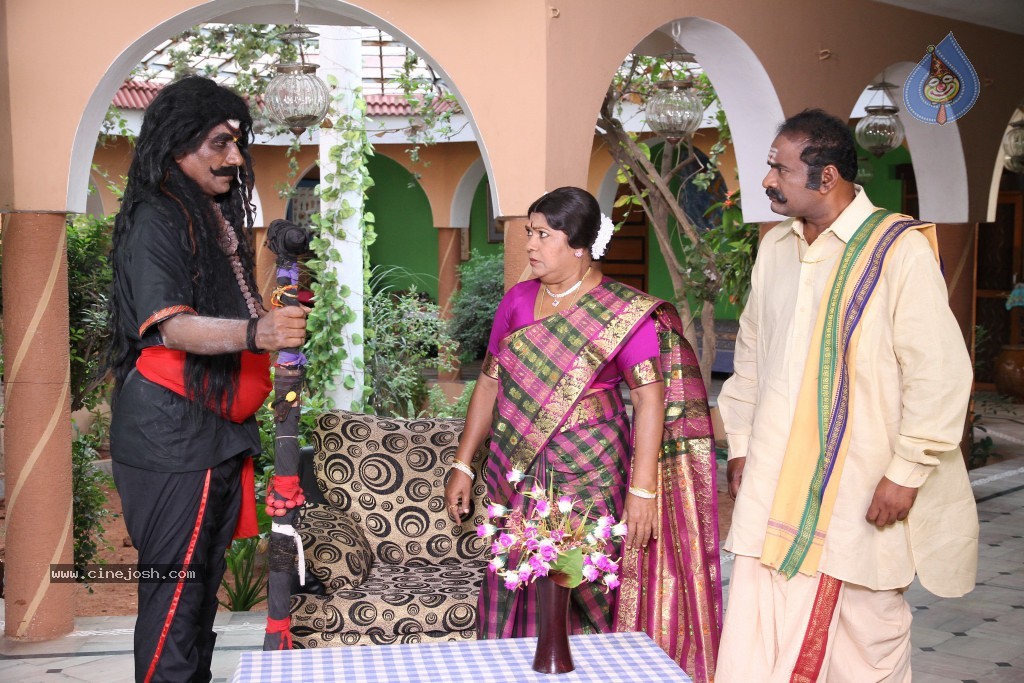 Gandikotalo Movie Stills - 105 / 129 photos