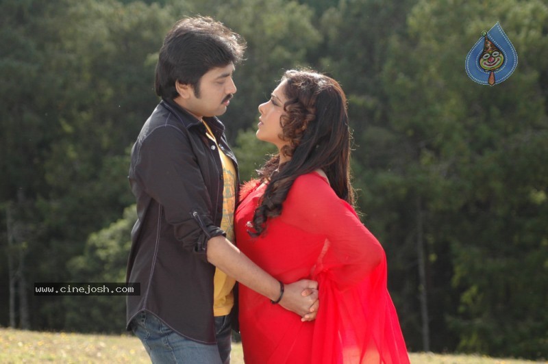 Hasini Movie Stills  - 19 / 43 photos