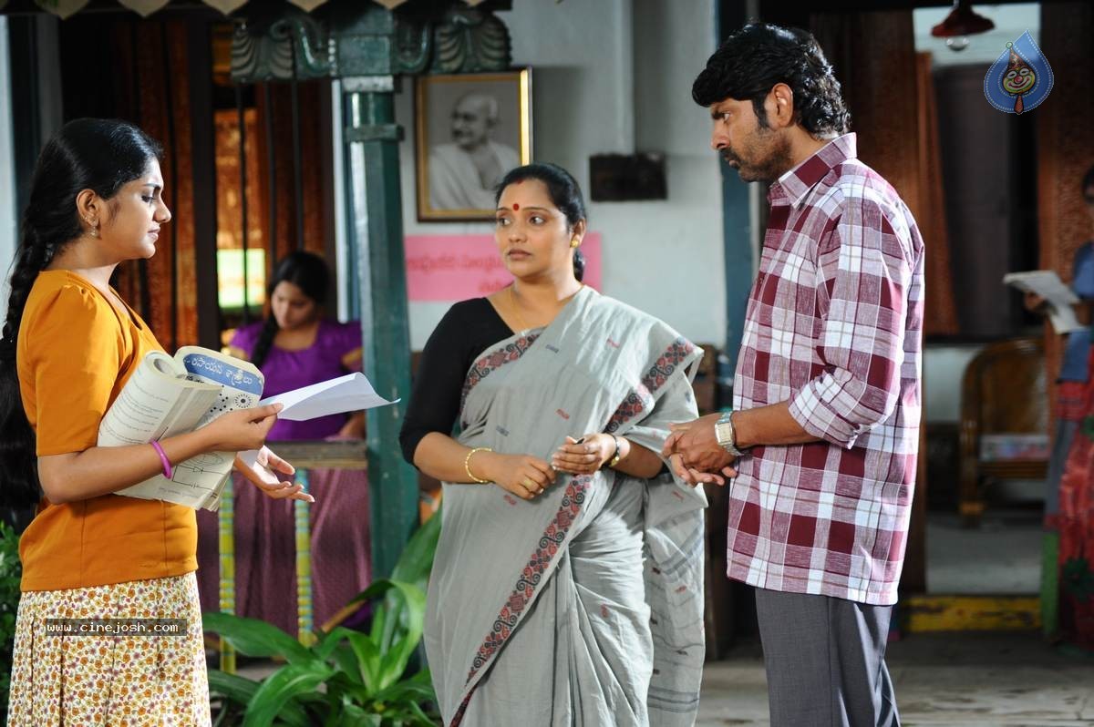 Hithudu Movie Stills - 5 / 12 photos