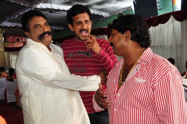 Jayeebhava Working Stills - 29 / 145 photos