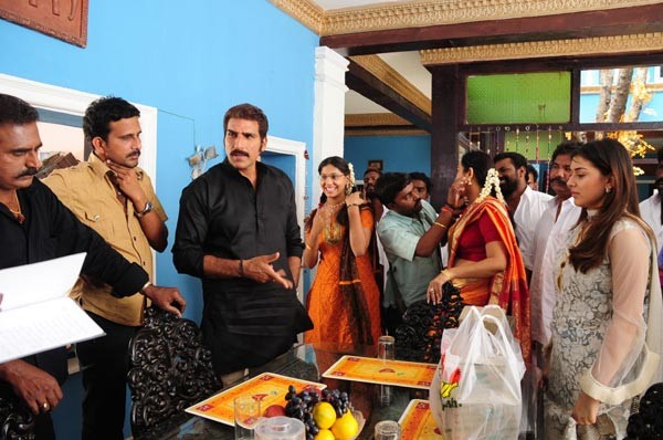 Jayeebhava Working Stills - 91 / 145 photos