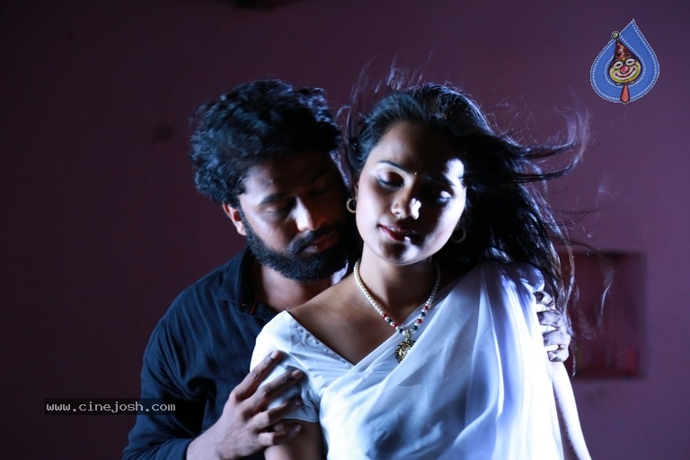 Karthika Movie Stills - 11 / 12 photos