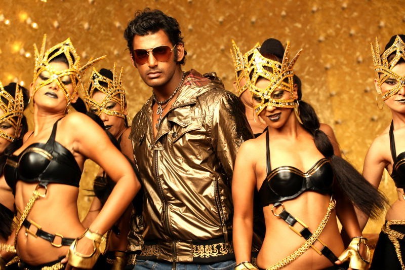 Vishal with three hot beauties in 'Khiladi' - 18 / 28 photos