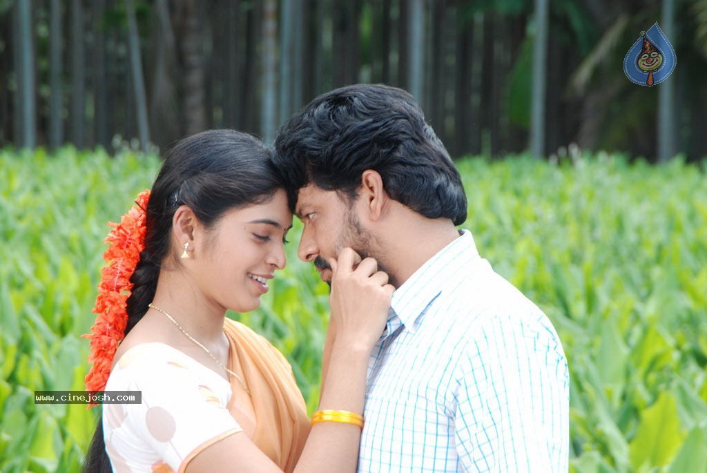 Kollaikaran Tamil Movie Stills - 26 / 29 photos