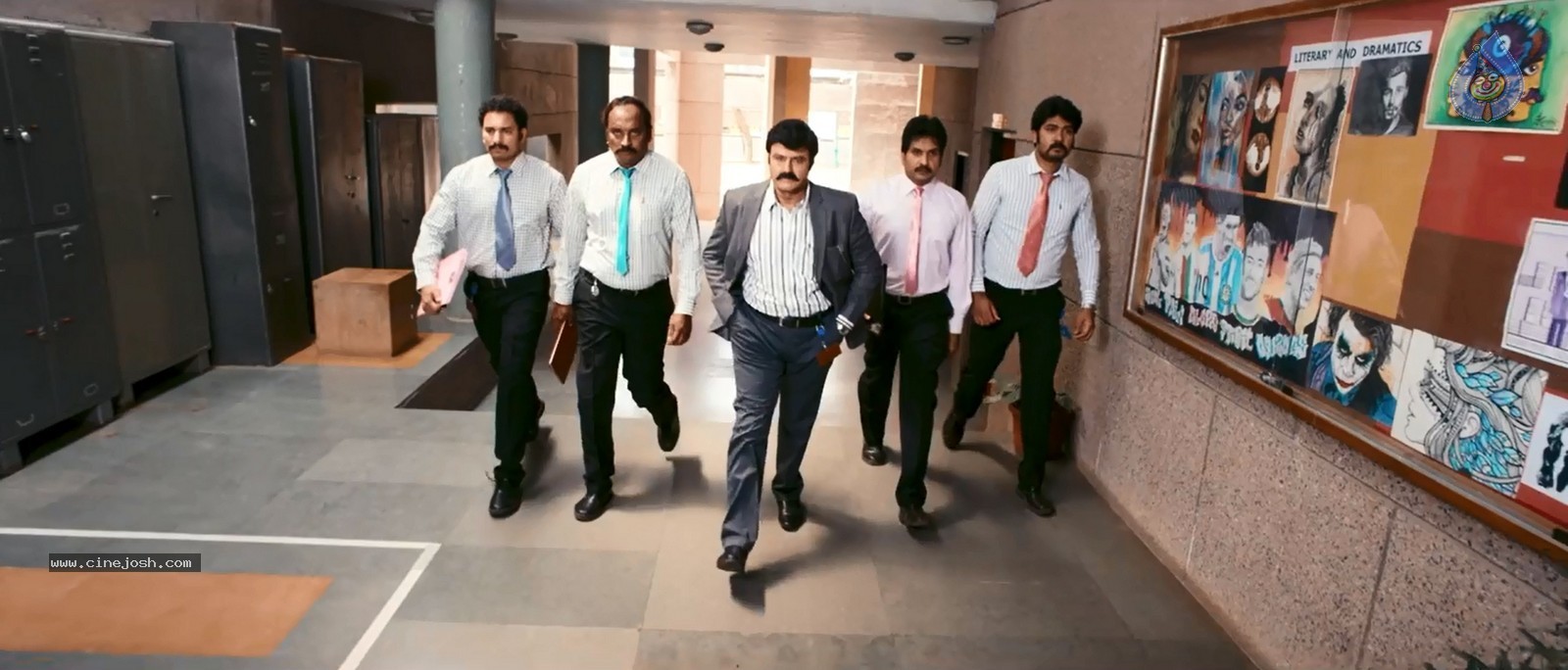 Lion Movie Stills - 10 / 17 photos