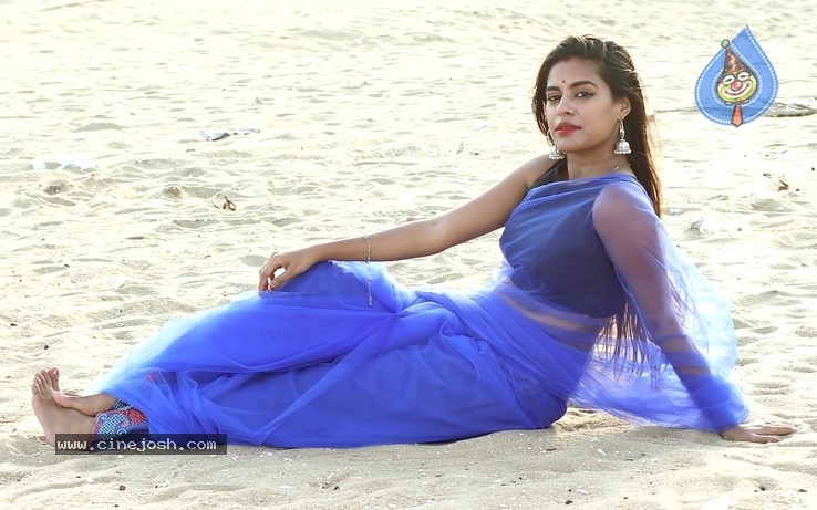 Loka Tamil Movie Stills - 26 / 32 photos