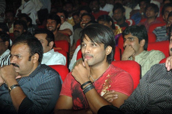 Magadheera Audio Release Function - 108 / 208 photos