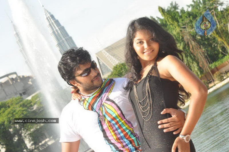 Maharaja Tamil Movie Stills - 23 / 41 photos