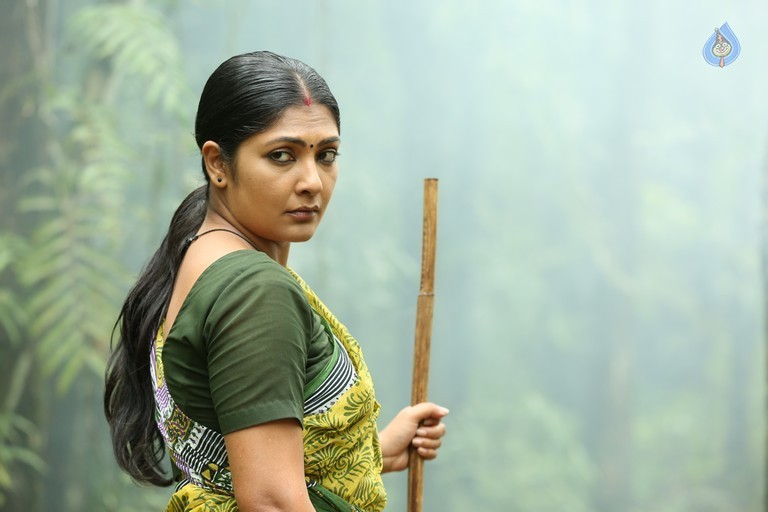 Manyampuli New Stills - 6 / 11 photos