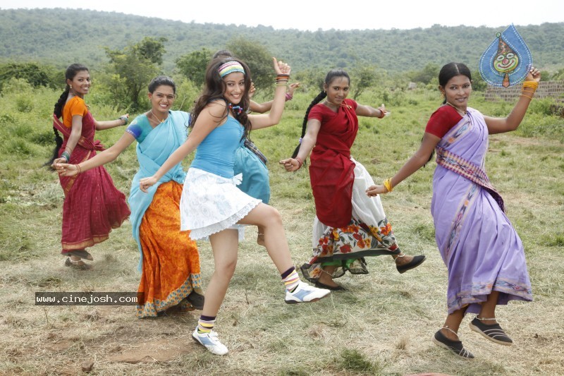 MOUNA RAGAM MOVIE STILLS - 20 / 25 photos