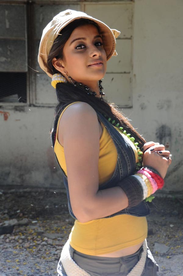 Mounaragam-Tanish,Madhurima - 58 / 74 photos