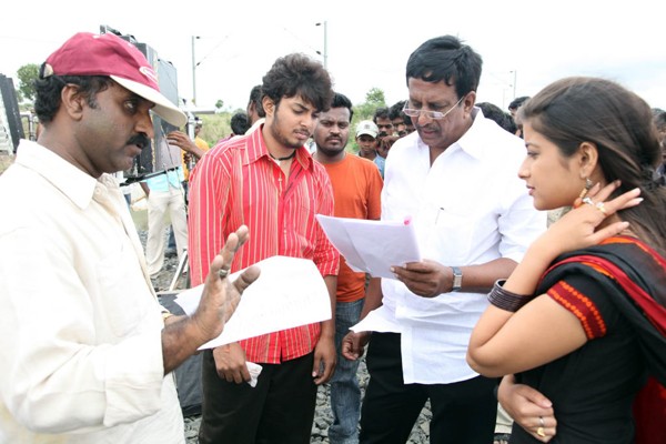 Mounaragam Working Stills - 13 / 19 photos