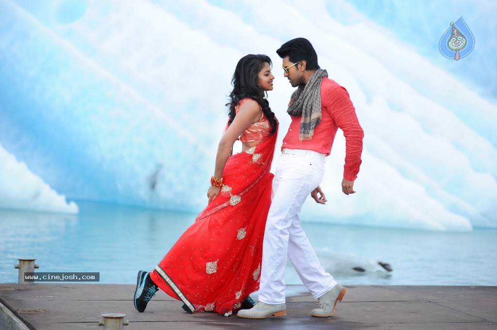 Naayak Movie Gallery - 22 / 144 photos