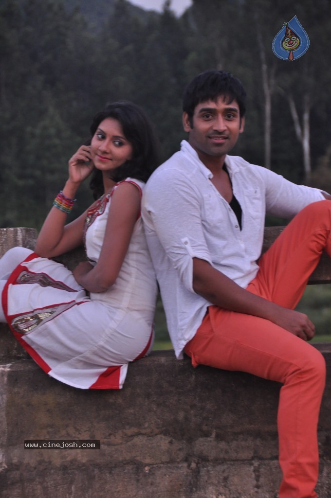 Nachithe Movie Stills - 99 / 113 photos