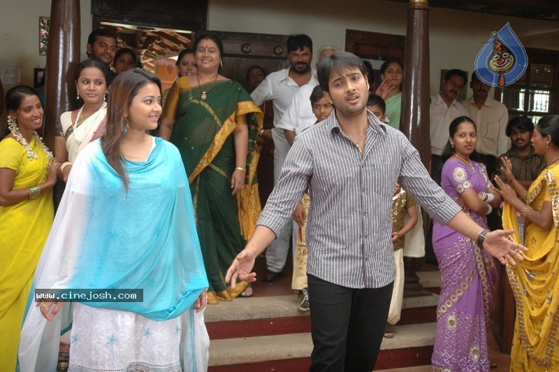 Swetha Basu,Uday Kiran - Nuvvekkadunte Nenakkadunta Movie  - 29 / 45 photos