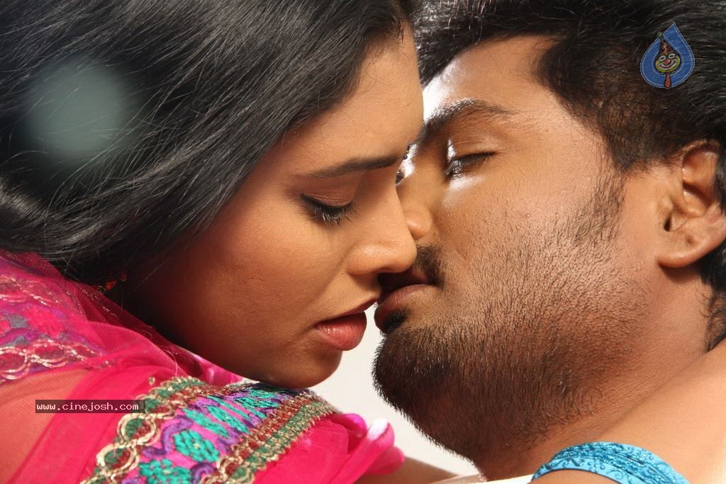 Pappali Tamil Movie Hot Stills - 36 / 39 photos