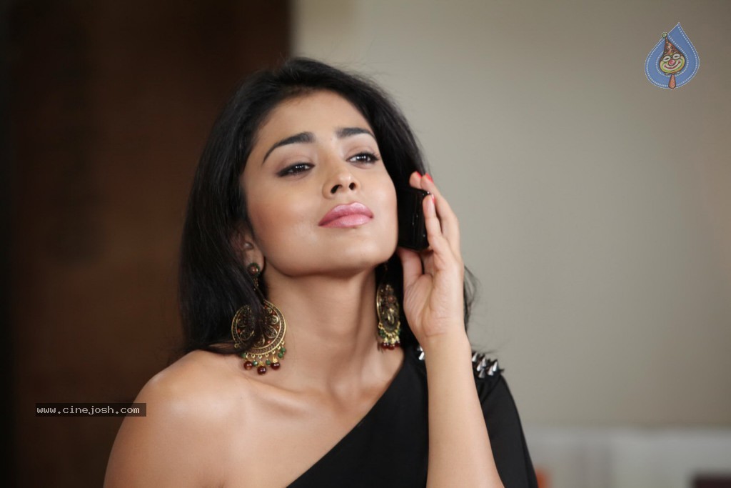 Pavitra Movie Stills - 26 / 59 photos