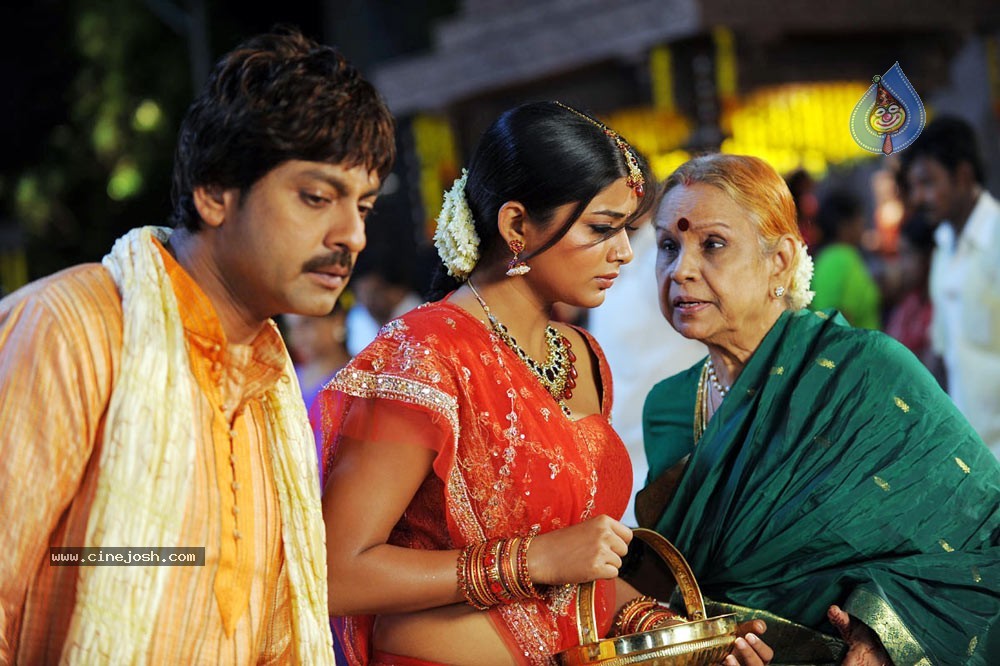 Pravarakyudu Movie Stills - 34 / 39 photos