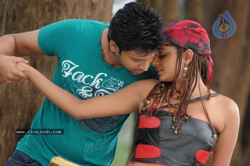 Raaj Movie Stills - 26 / 47 photos