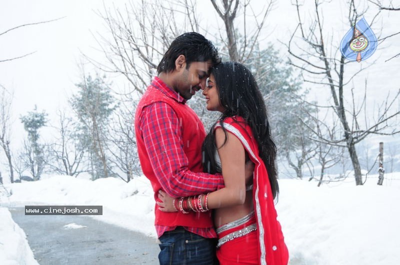 Raaj Movie Latest Stills - 4 / 14 photos