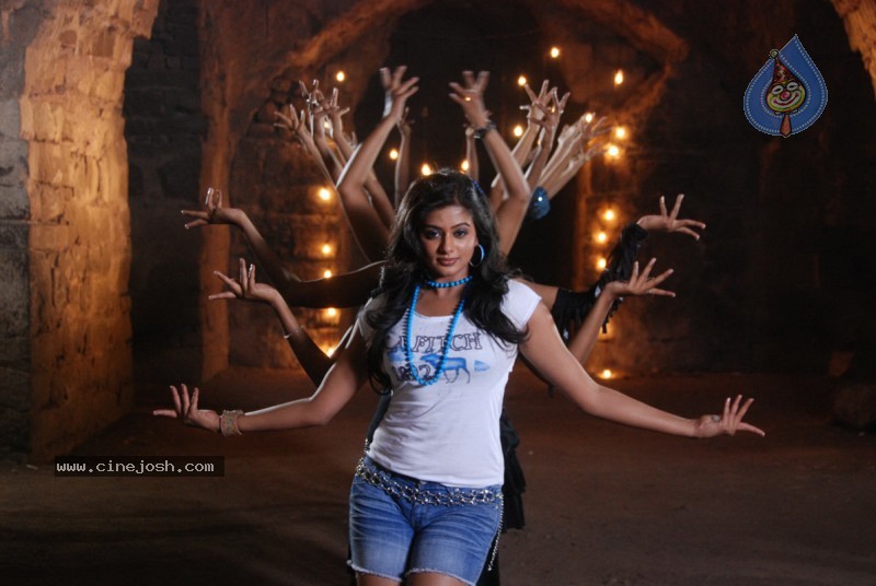 Sadhyam Movie New Stills - 14 / 58 photos