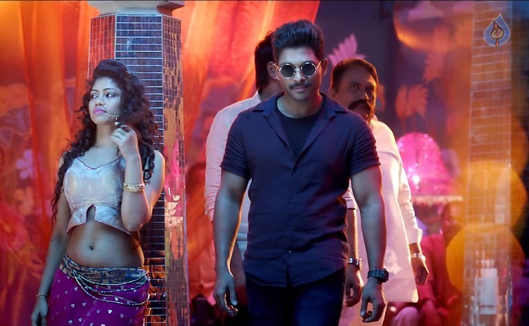 Sarrainodu Movie Photos - 15 / 19 photos