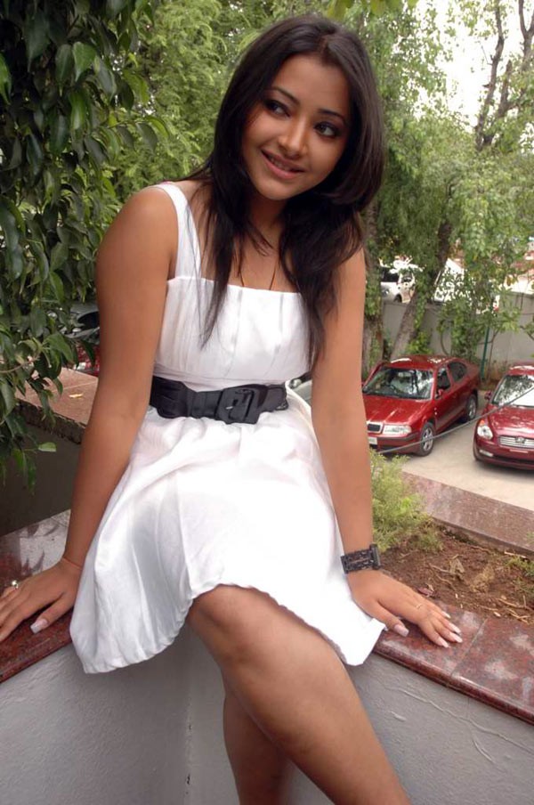 Swetha Basu - 10 / 15 photos