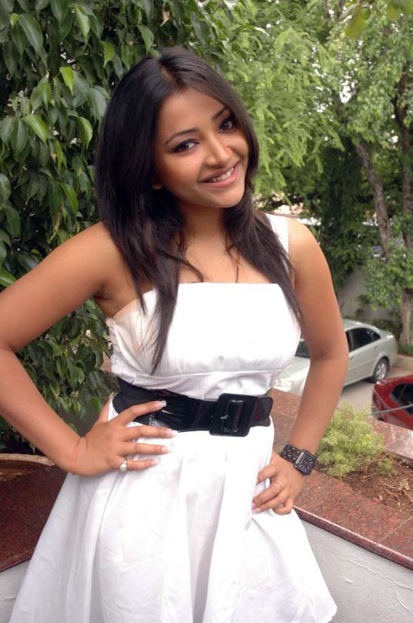 Swetha Basu - 11 / 15 photos