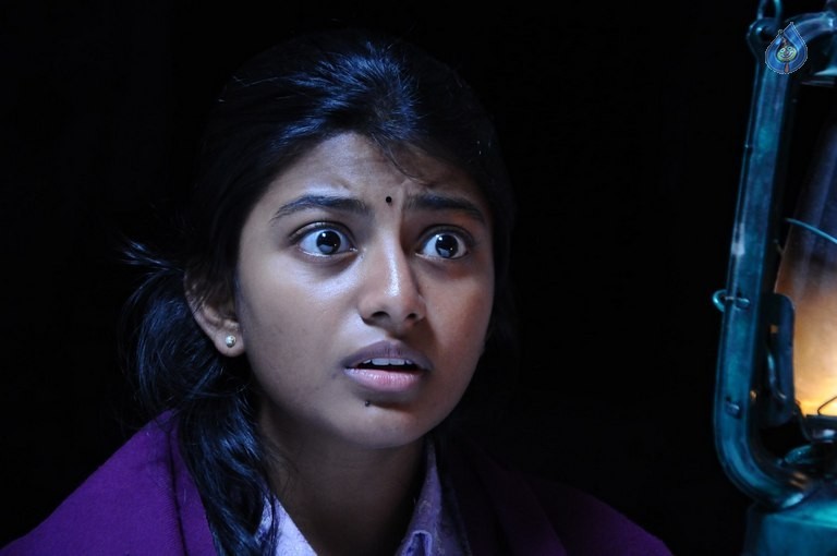 Tholipremalo Movie Photos - 13 / 21 photos