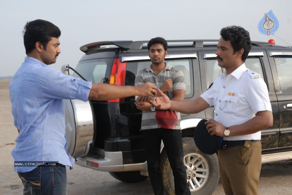 Traffic Movie Stills - 28 / 60 photos