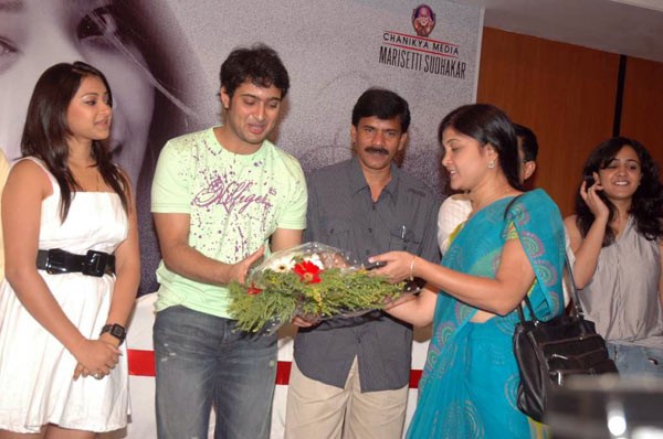 Uday Kiran Birthday Photos - 36 / 38 photos