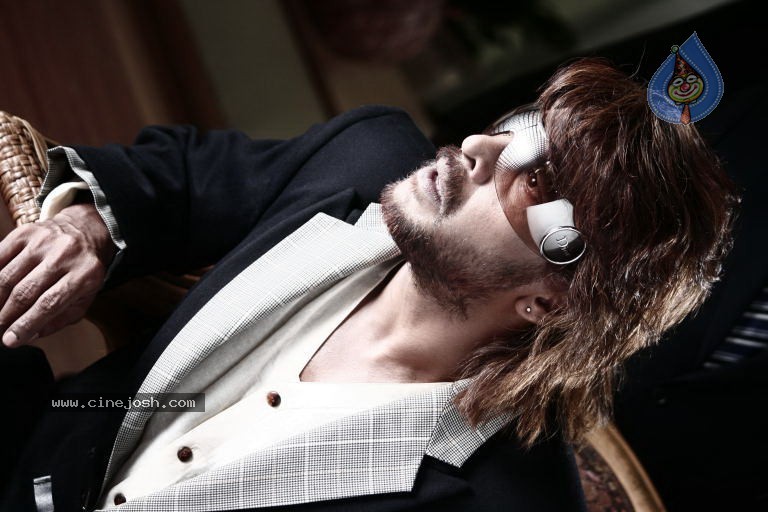 Upendra Super Movie Stills - 37 / 93 photos