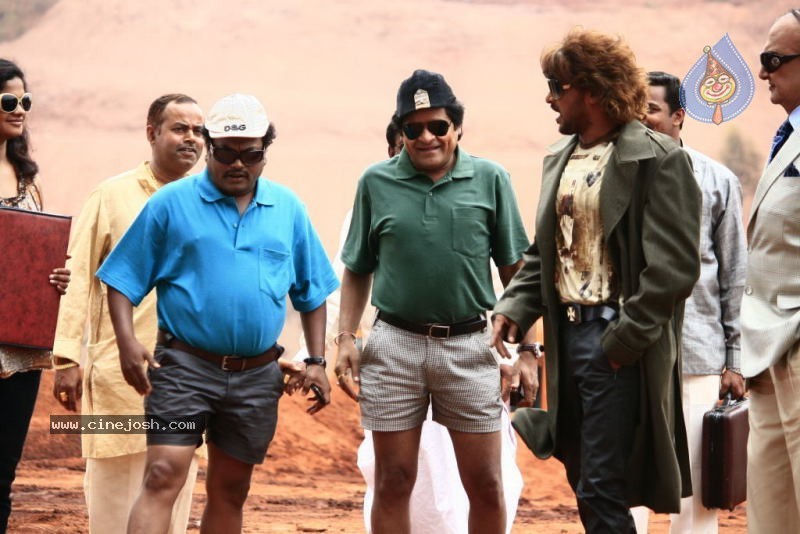 Upendra Super Movie Stills - 66 / 93 photos