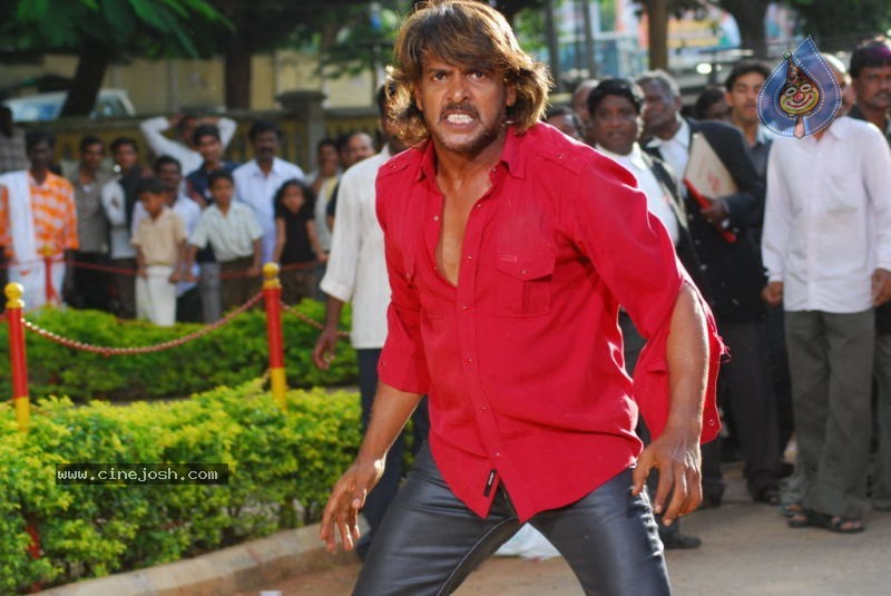 Upendra Super Movie Stills - 72 / 93 photos