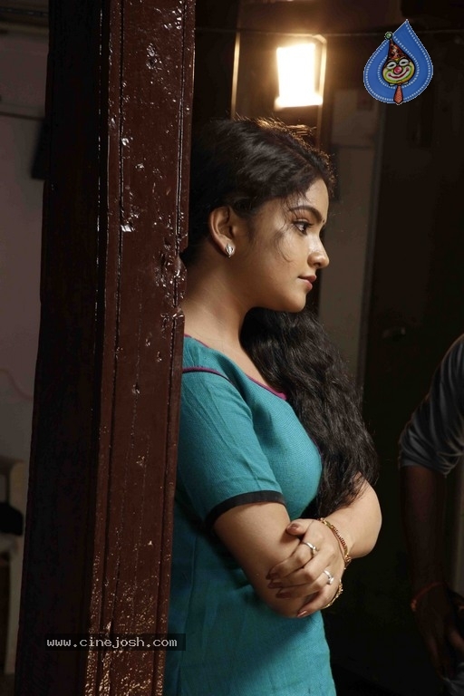 Uttara Movie Stills - 7 / 19 photos