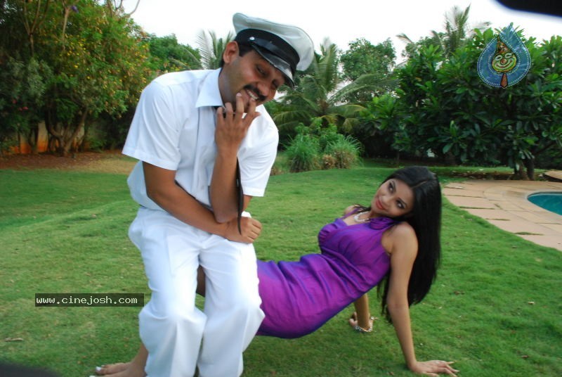 Varaprasad & Pottiprasad Movie Stills - 165 / 176 photos