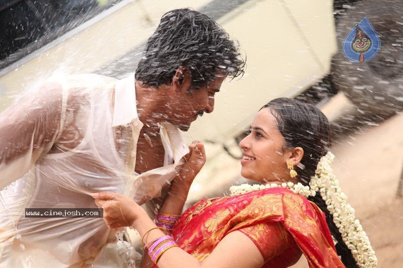 Varutha Padatha Valibar Sangam Tamil Movie New Photos - 8 / 27 photos