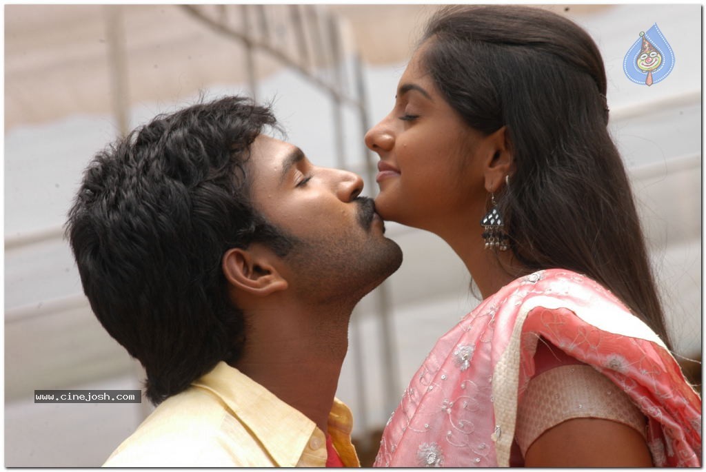 Vasthad Movie Stills - 8 / 20 photos